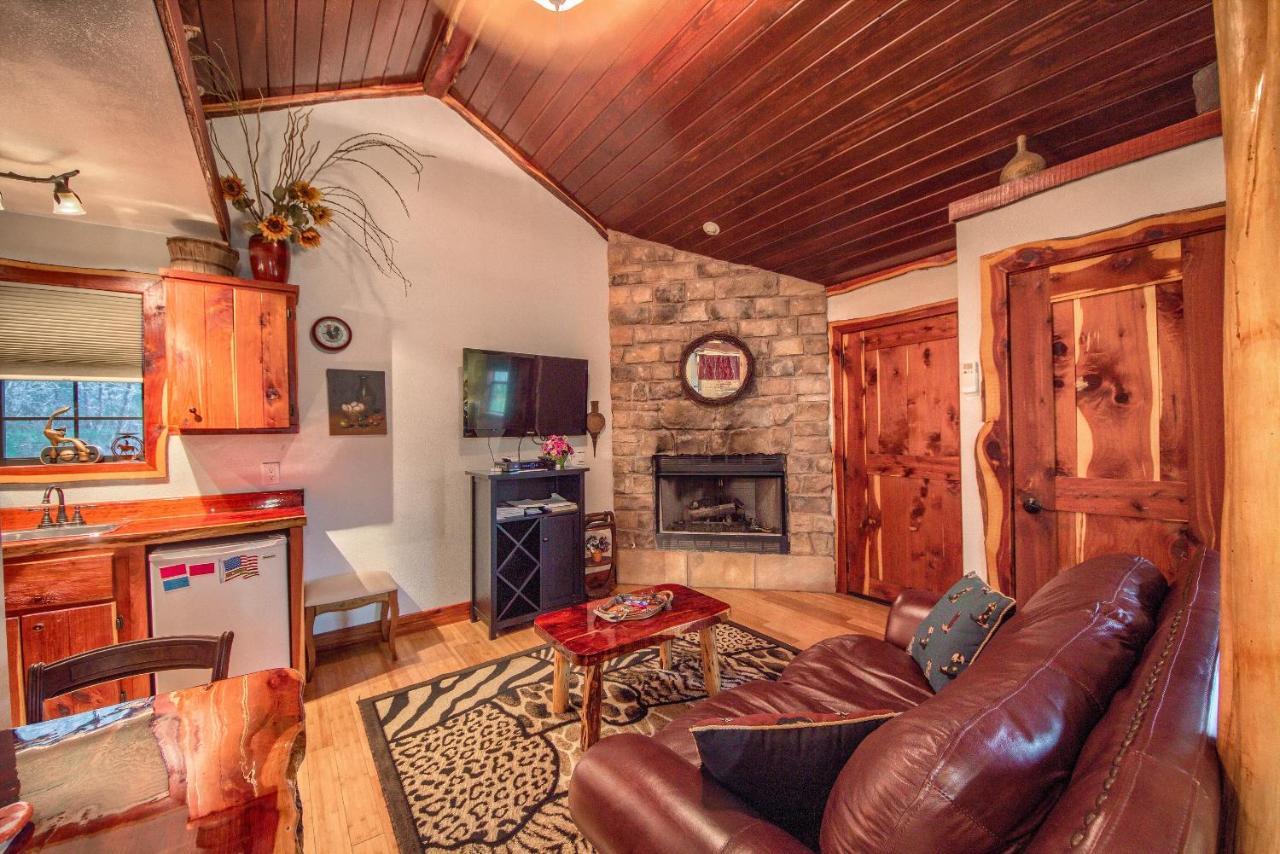 Villa Cedar Bliss Cabin Fredericksburg Exterior foto