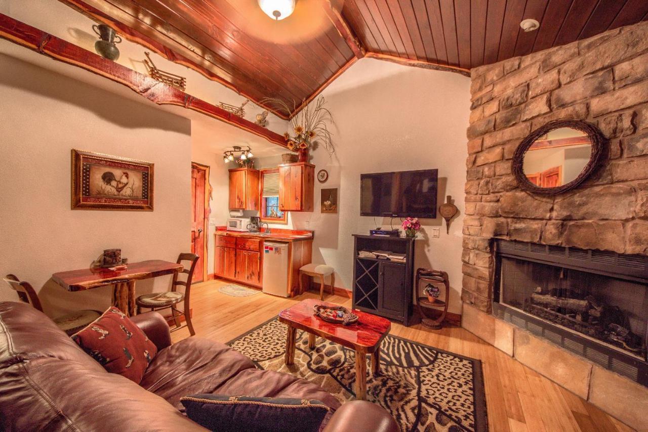 Villa Cedar Bliss Cabin Fredericksburg Exterior foto